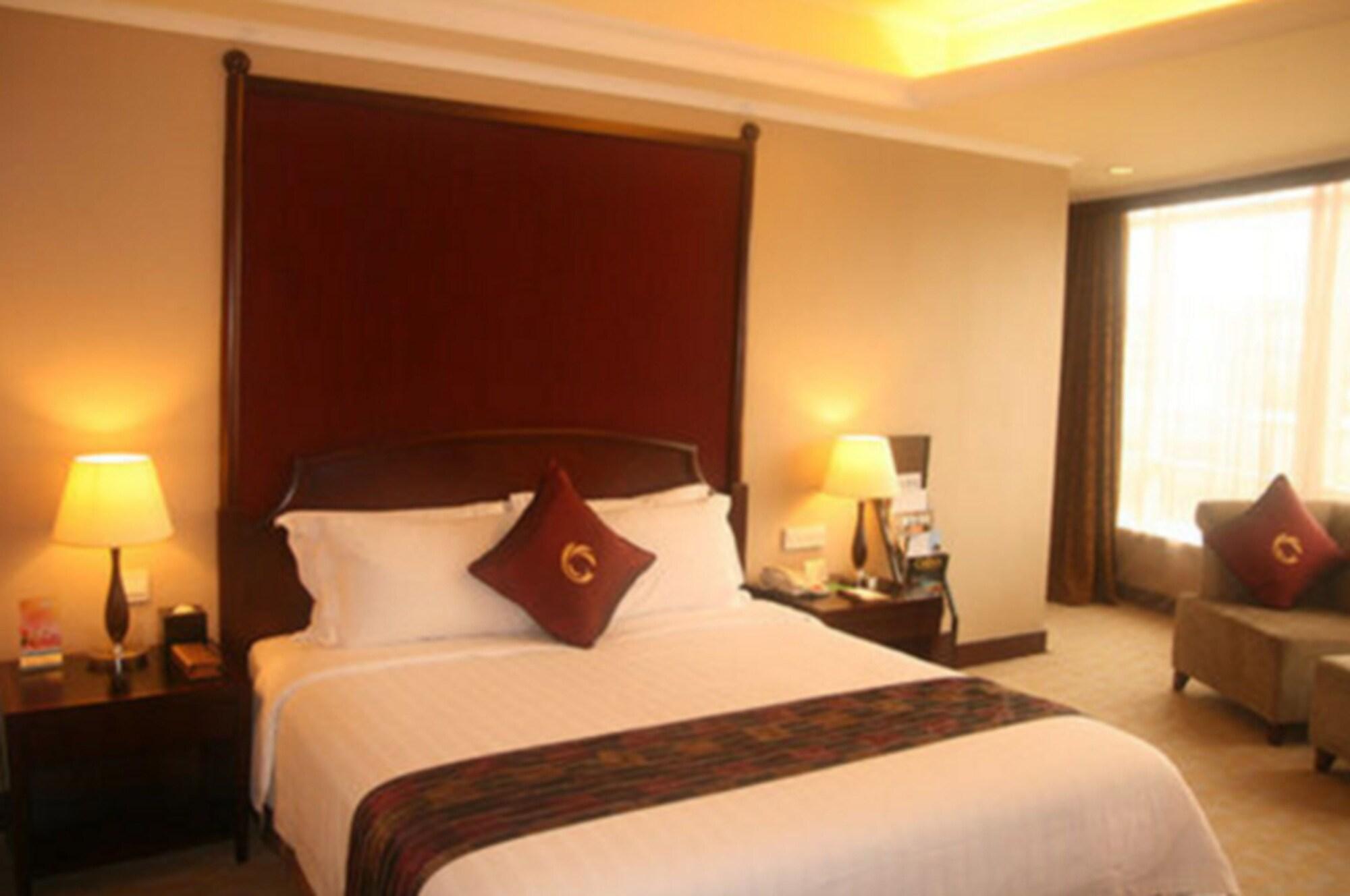 The Royal Marina Plaza Hotel Cantão Exterior foto