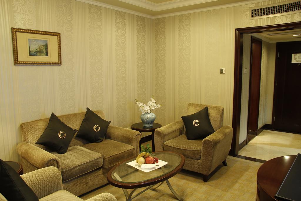 The Royal Marina Plaza Hotel Cantão Exterior foto