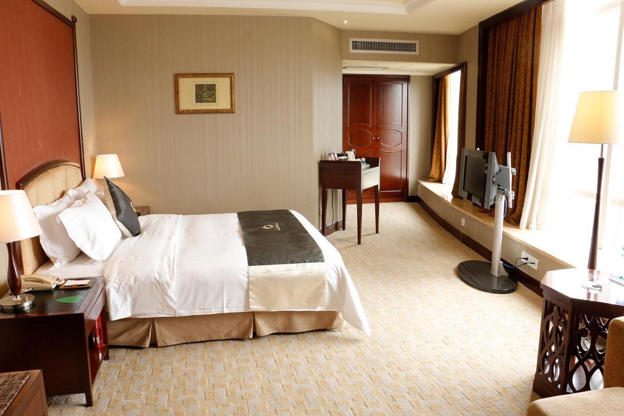 The Royal Marina Plaza Hotel Cantão Exterior foto